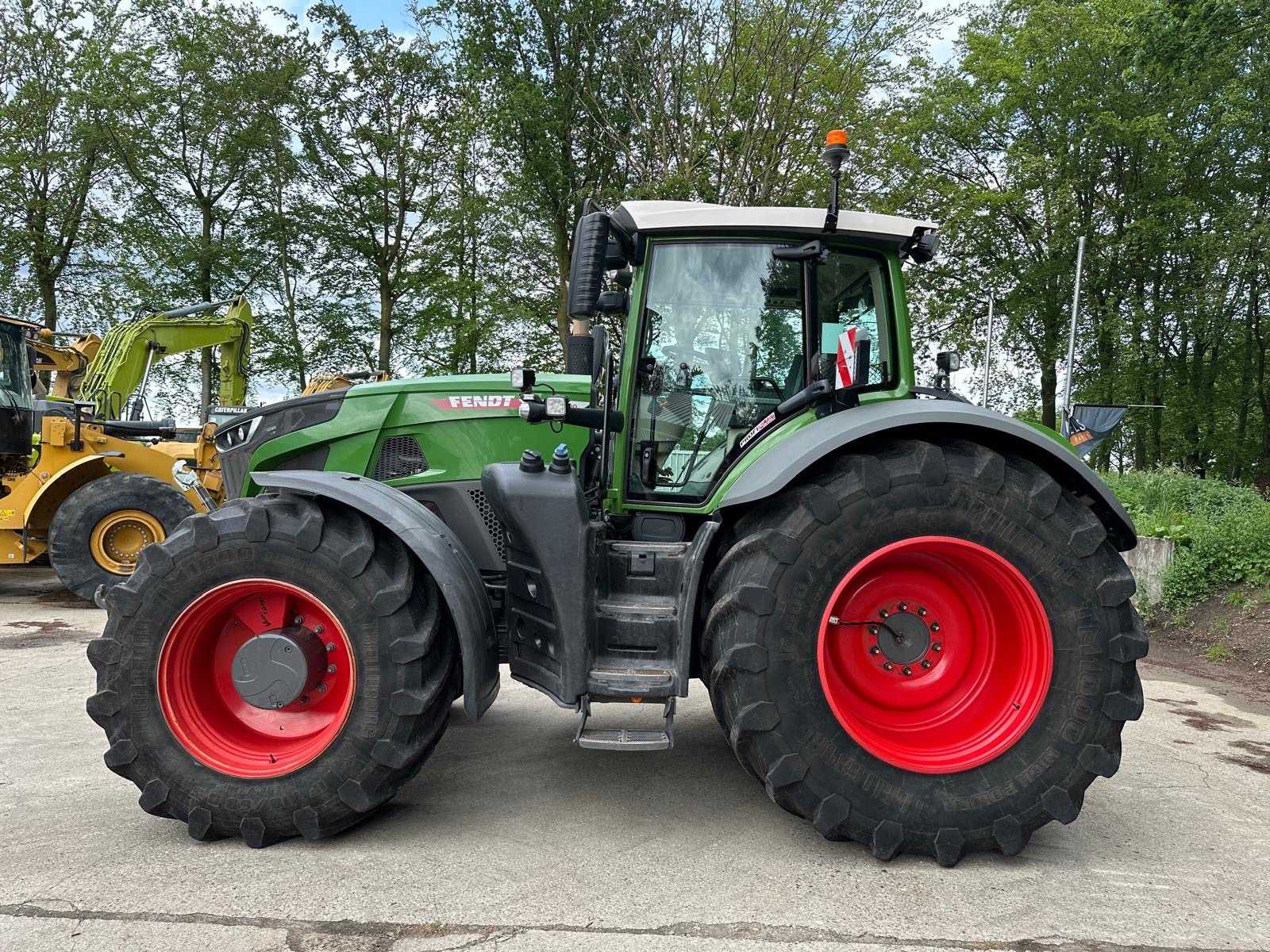 Seitenansicht des Fendt 936 Vario 2020 Raupendozers